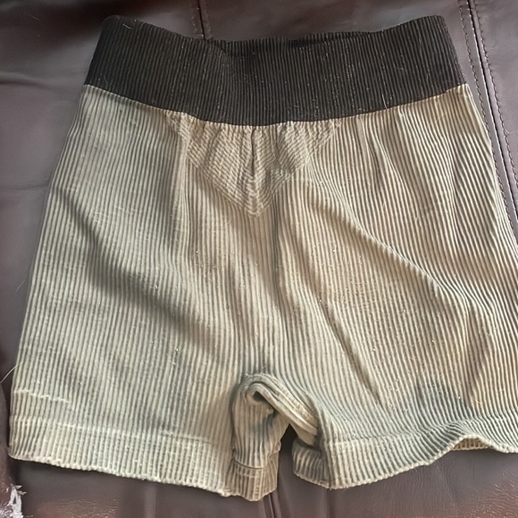 Free people movement Prajna shorts - Picture 4 of 4